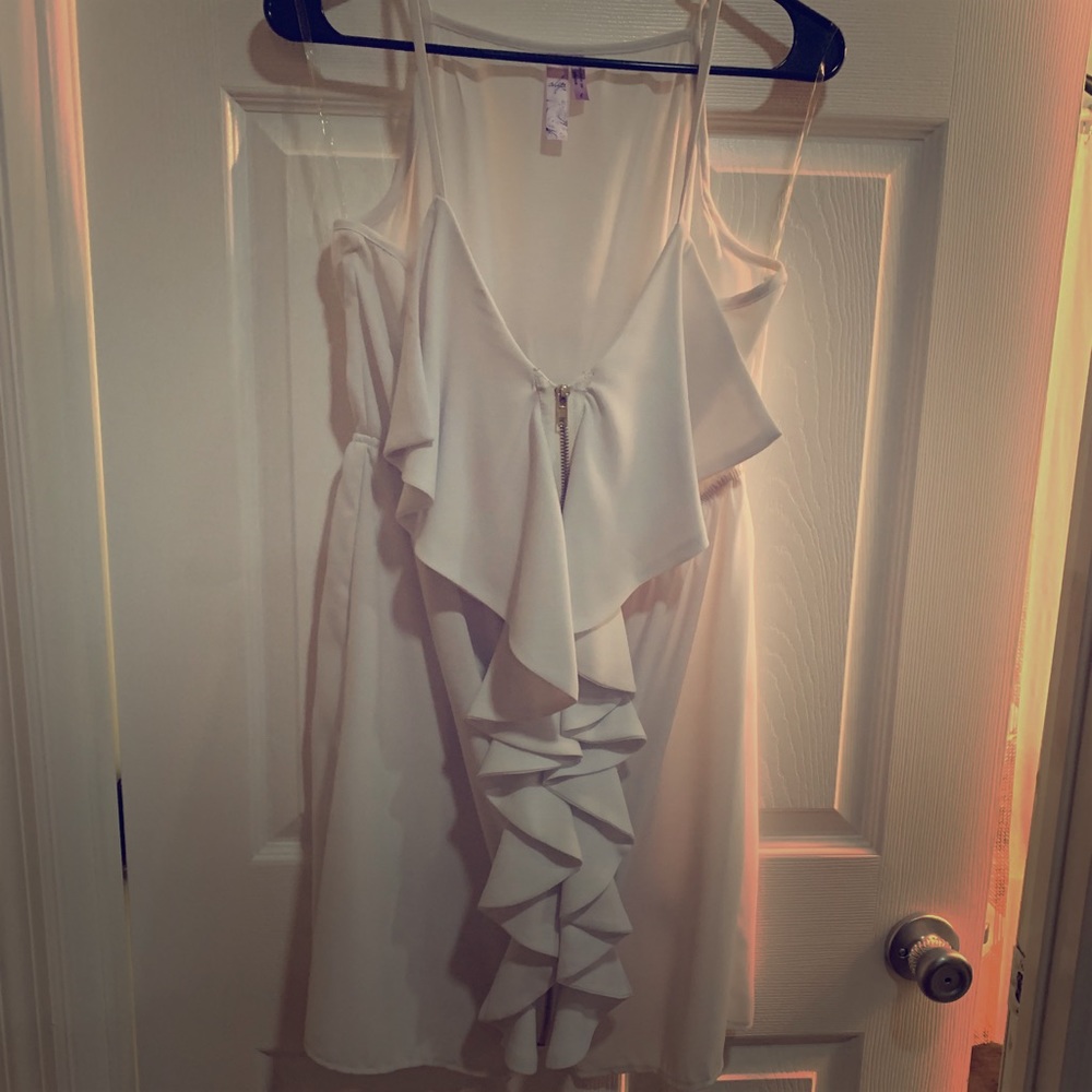 Francesca’s White Zipper Dress
